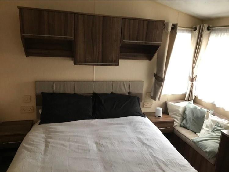 The Winchester Luxury Pet Friendly Caravan On Broadland Sands Holiday Park Between Lowestoft And Great Yarmouth Otel Corton  Dış mekan fotoğraf